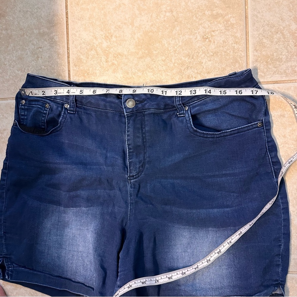 Pack of three women’s Dark Blue Women's Jean Shorts 2 Cloth & needle 1 Djeans 16 - Picture 6 of 16